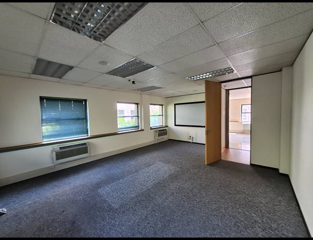 974M² OFFICE TO LET IN SANDTON CENTRAL